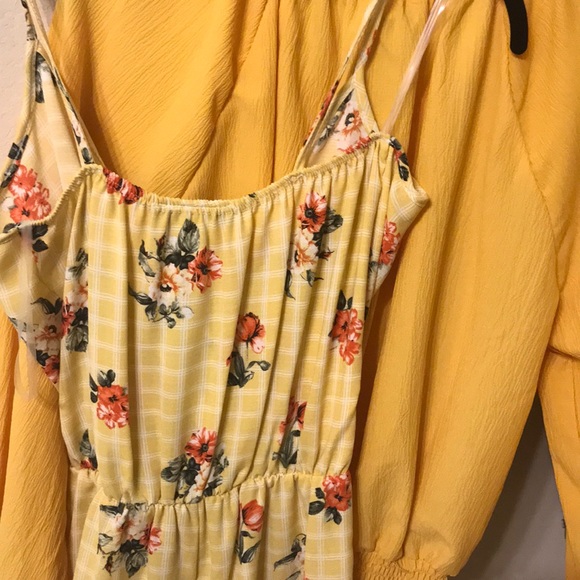 Yellow floral romper - Picture 8 of 8